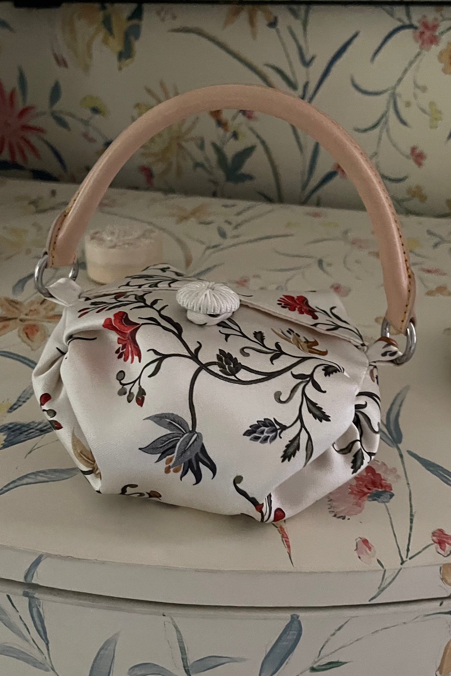 Dumpling Bag in White Batik